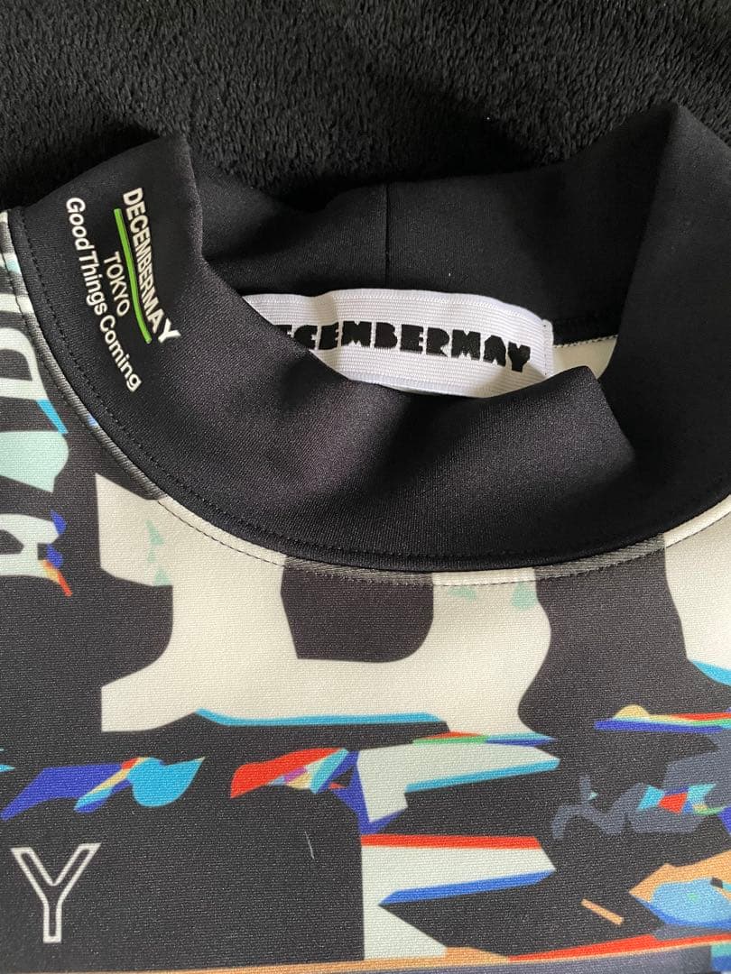 【極美品】DECEMBERAY モックネック長袖