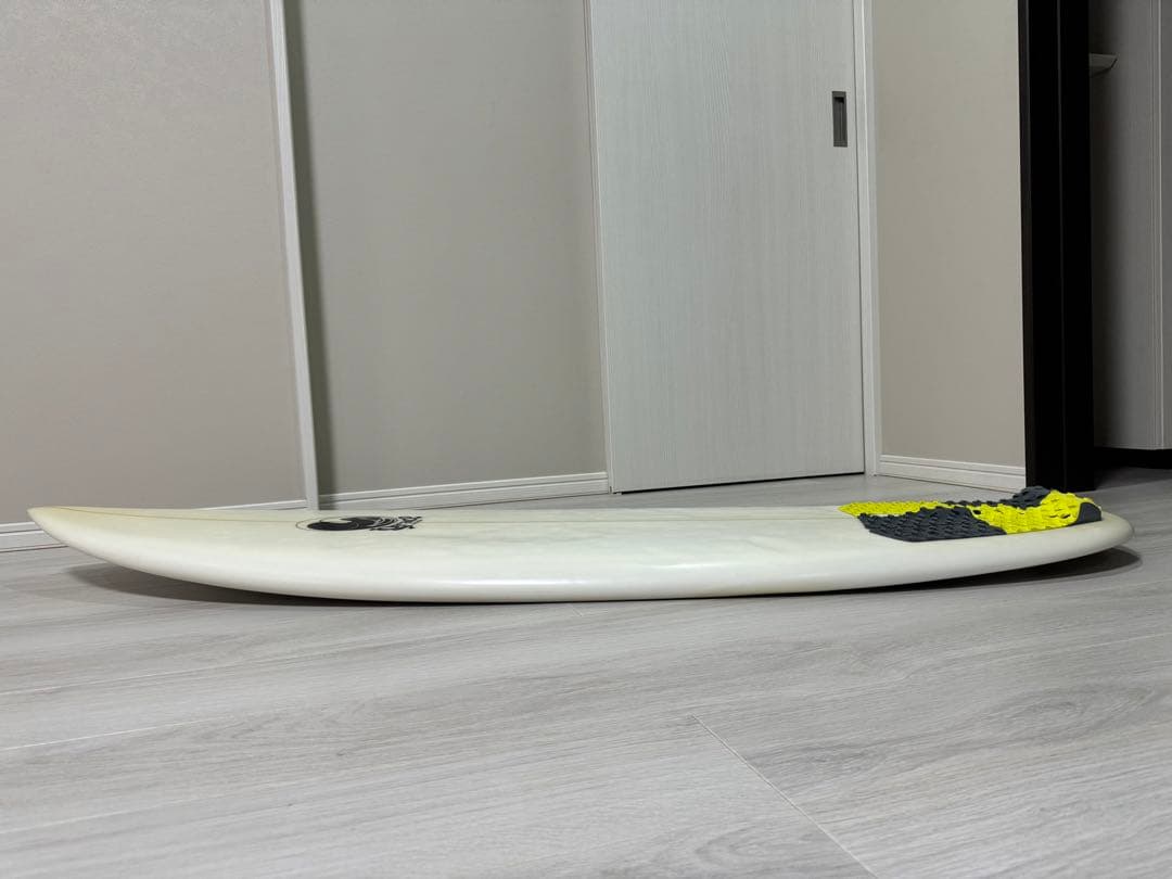 Grace ショートボード 5'5\" x 50\" x 6.1\"