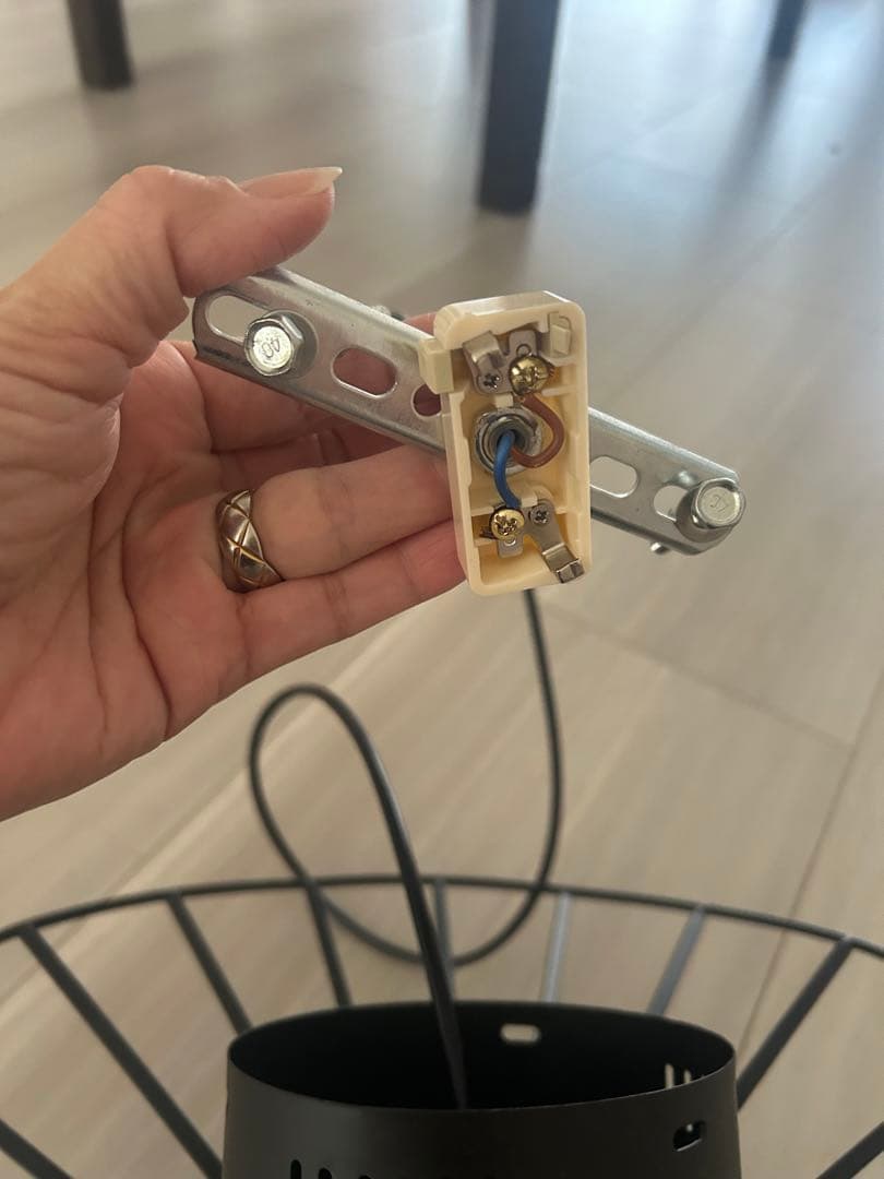 ブラック ワイヤーペンダントライト