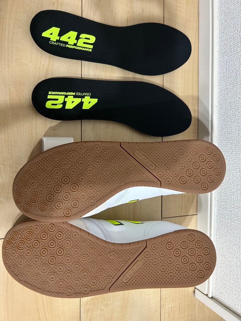 サッカーシューズ 442 ホワイト/イエロー　new balance