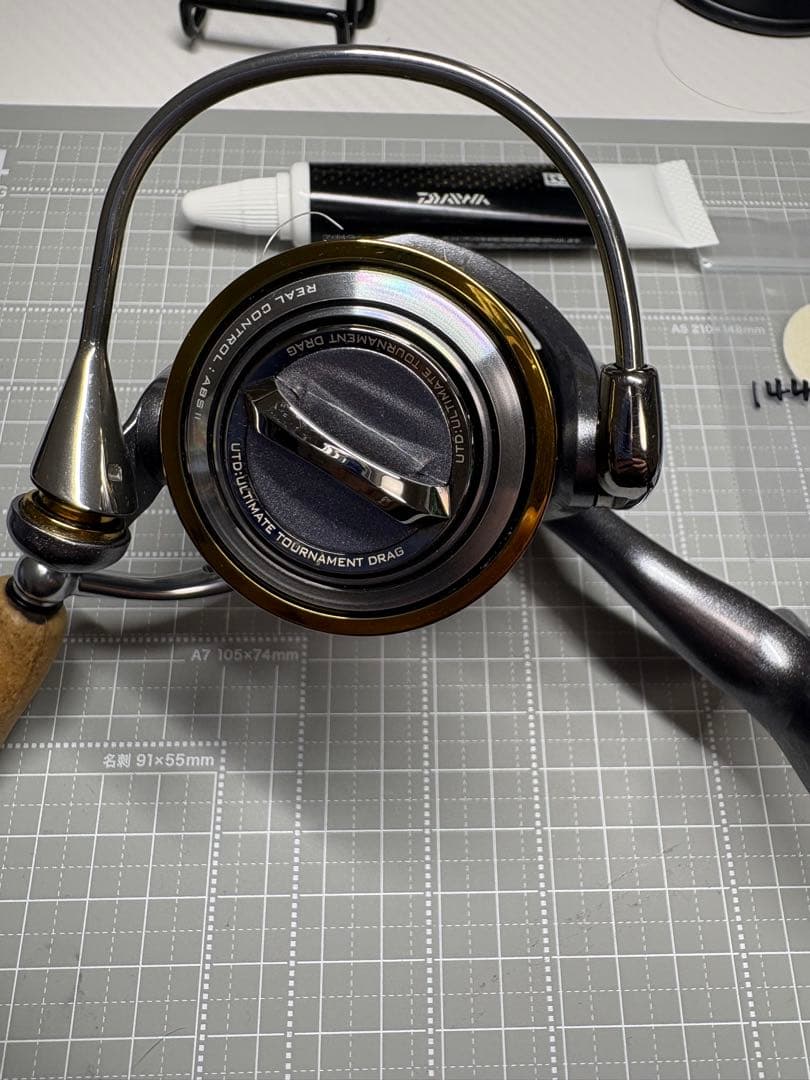 美品 DAIWA 12EXIST 2004H