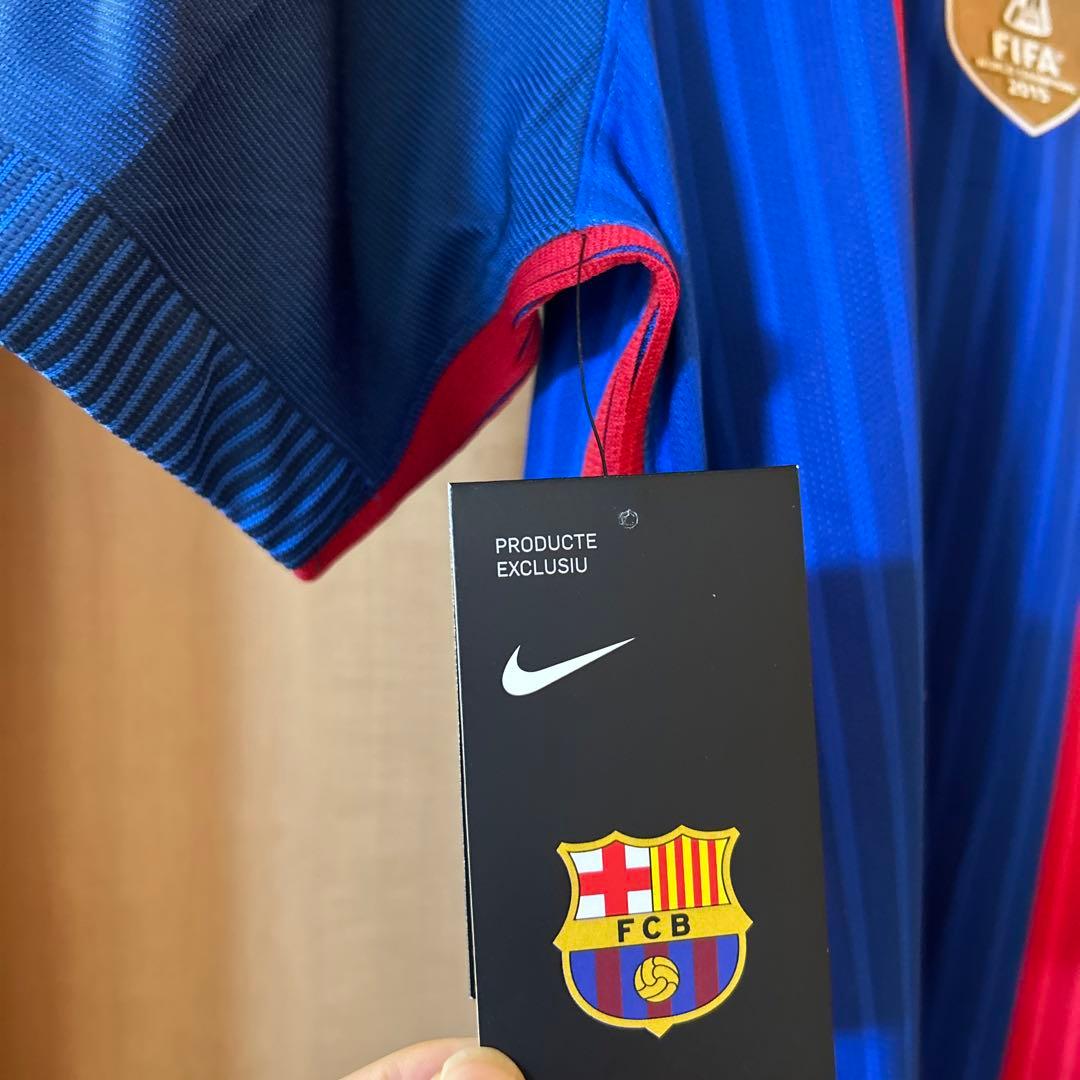メッシバルセロナスペイン公式ショップで購入しましたソックスもあります