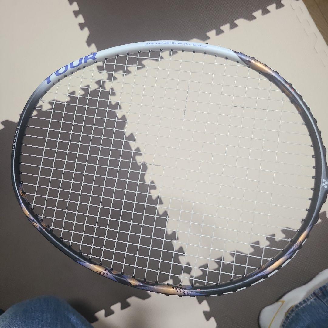 YONEXASTROX 77 TOUR限定カラー バドミントンラケット 4UG6