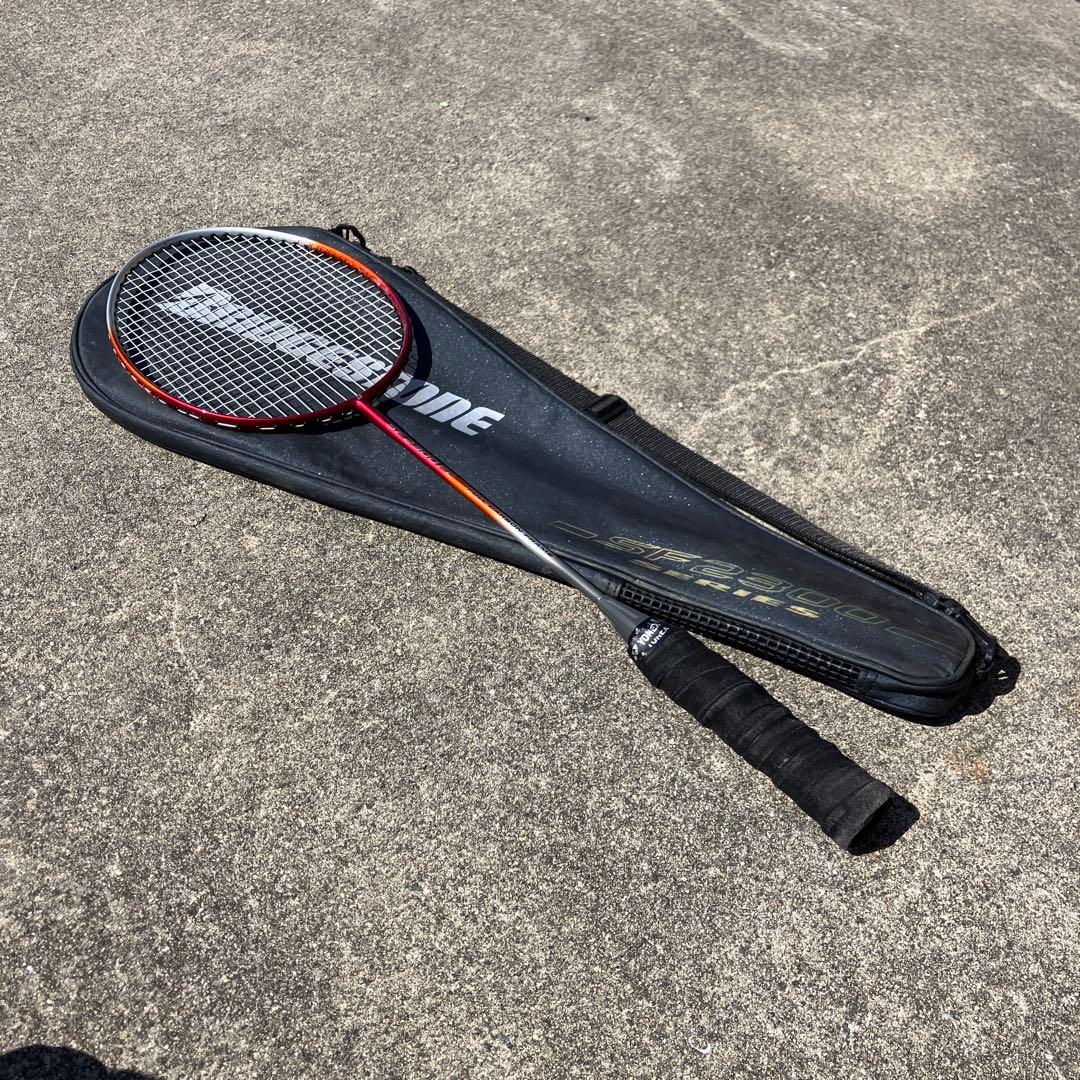バドミントンラケット SF2300 フルカーボン
