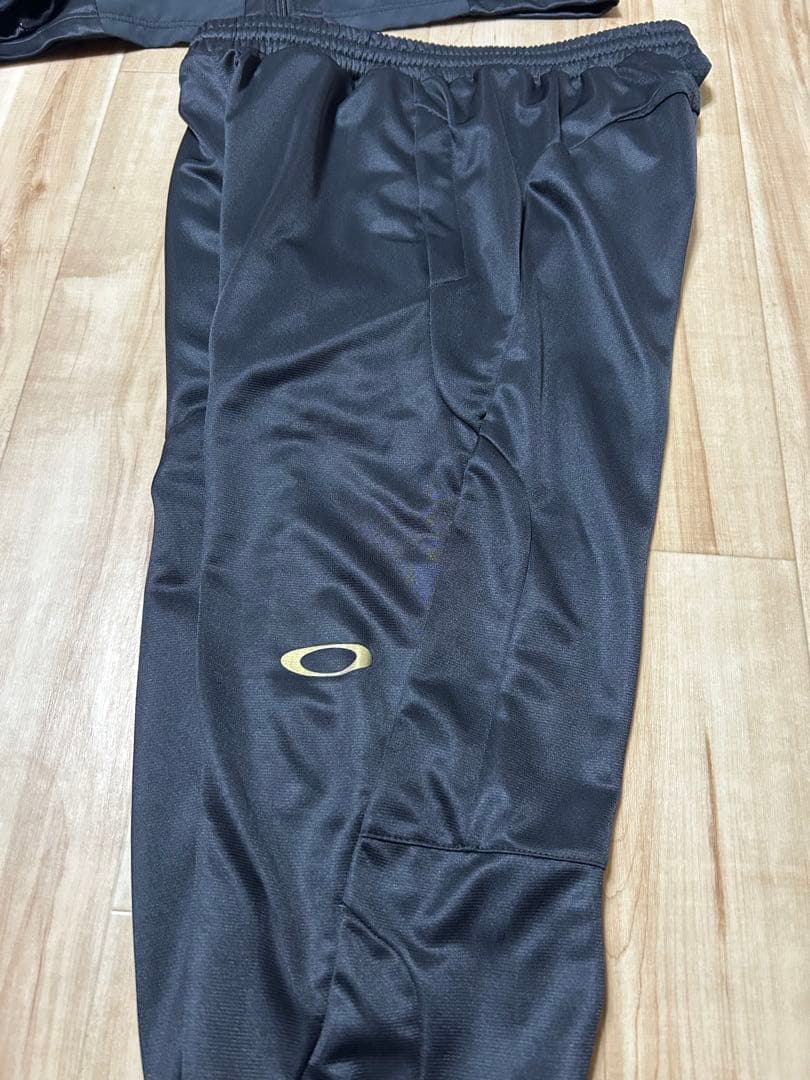 OAKLEY ブラックジャージ上下セット