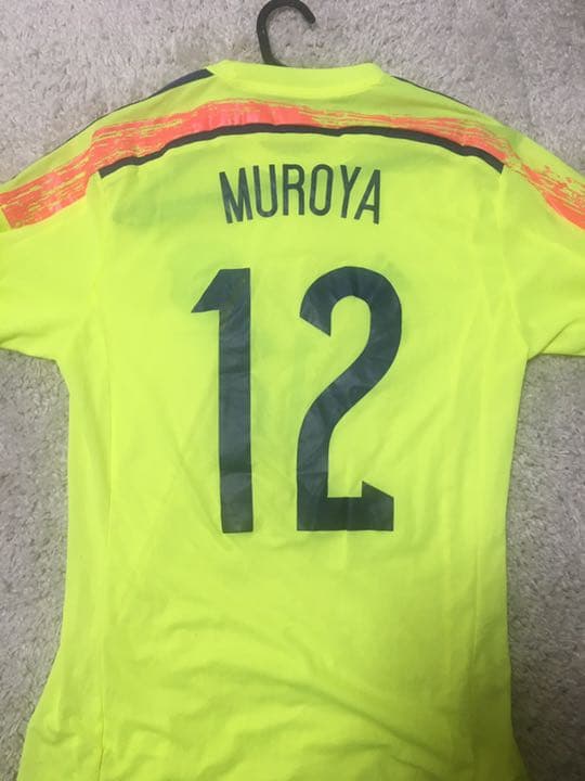 現日本代表室屋選手の着用ユニホーム