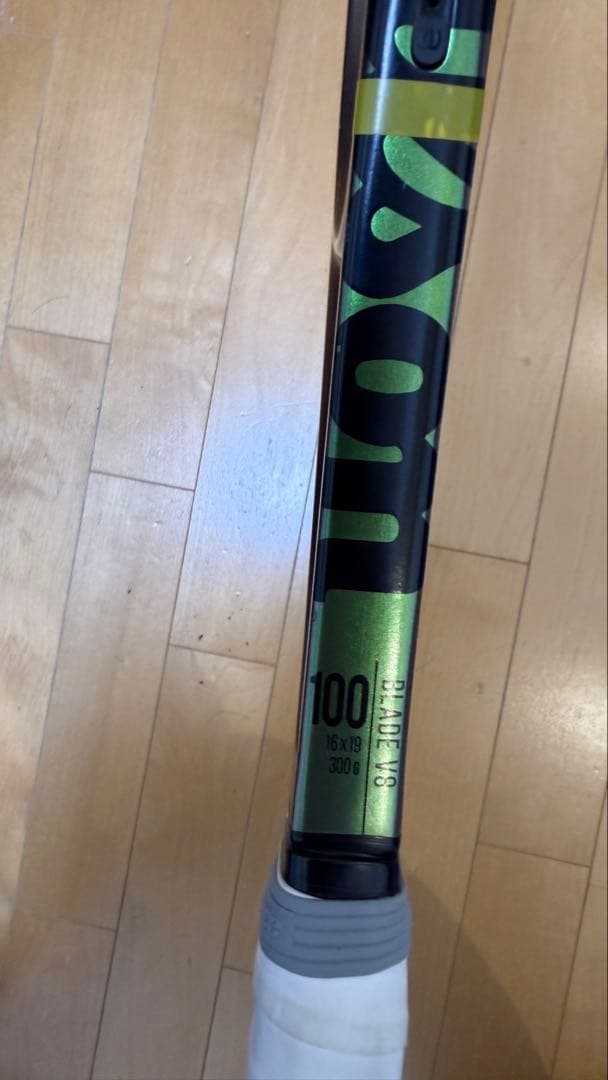 Wilson blade100 v8 グリップ2 ブレード　16×19